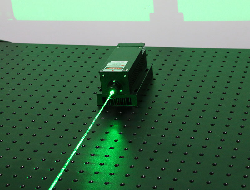 532nm 800mW Green Laser Beam Diode Pumped Solid State Laser - Click Image to Close